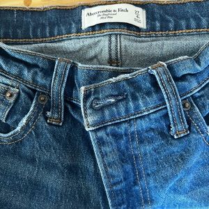 Abercrombie boyfriend jean